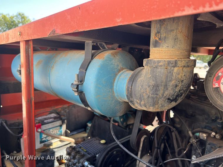 image for item NA9241 2010 Ditch Witch FX30  vacuum excavator