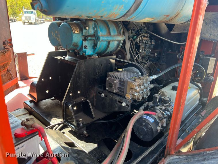 image for item NA9241 2010 Ditch Witch FX30  vacuum excavator