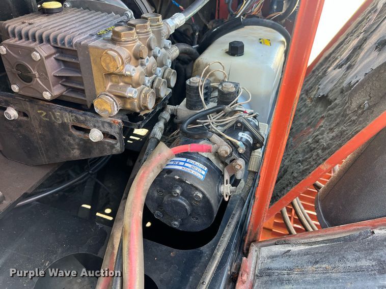 image for item NA9241 2010 Ditch Witch FX30  vacuum excavator