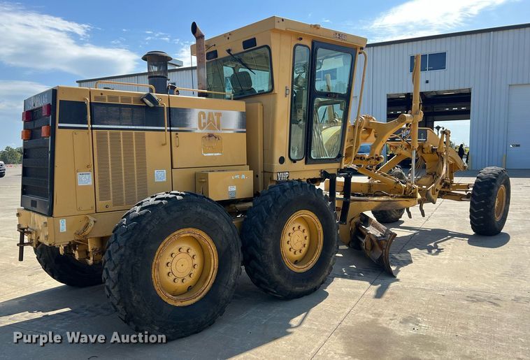 image for item NA9245 2002 Caterpillar 140H motor grader