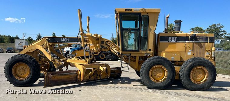 image for item NA9245 2002 Caterpillar 140H motor grader