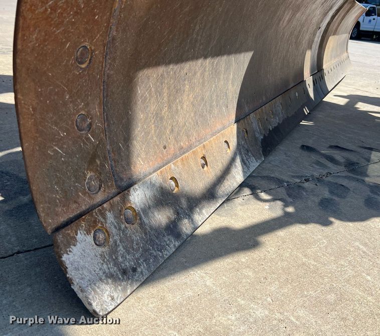 image for item NA9245 2002 Caterpillar 140H motor grader