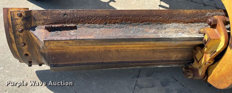 image for item NA9245 2002 Caterpillar 140H motor grader