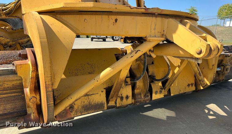 image for item NA9245 2002 Caterpillar 140H motor grader