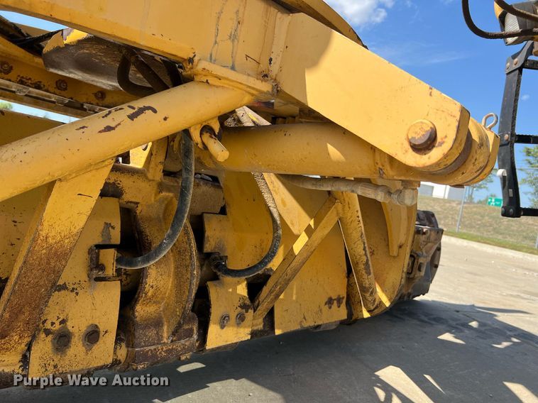 image for item NA9245 2002 Caterpillar 140H motor grader