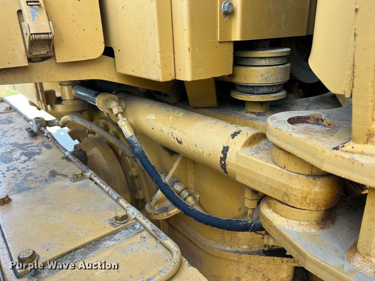 image for item NA9245 2002 Caterpillar 140H motor grader