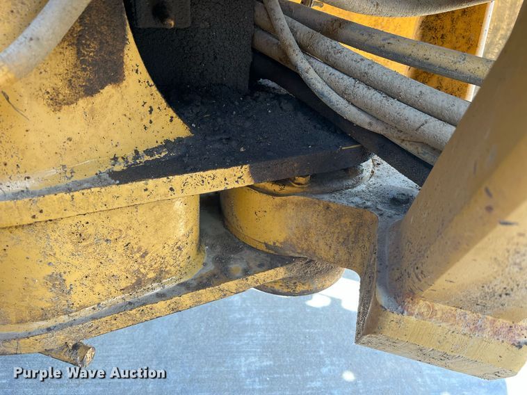 image for item NA9245 2002 Caterpillar 140H motor grader