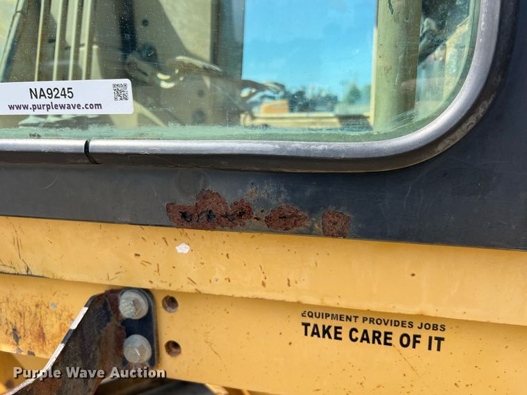 image for item NA9245 2002 Caterpillar 140H motor grader