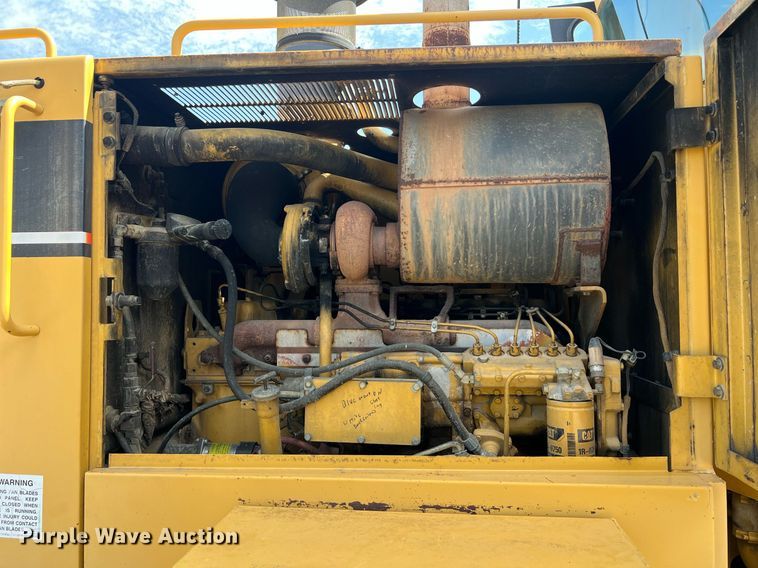 image for item NA9245 2002 Caterpillar 140H motor grader