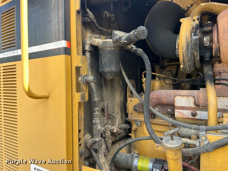 image for item NA9245 2002 Caterpillar 140H motor grader