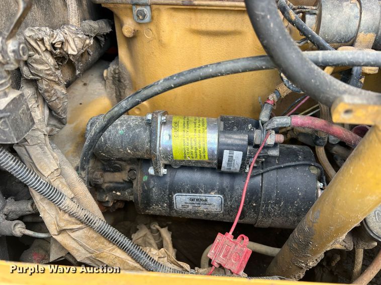 image for item NA9245 2002 Caterpillar 140H motor grader