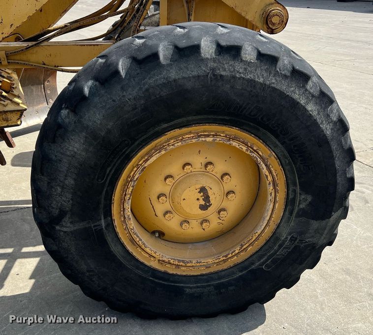 image for item NA9245 2002 Caterpillar 140H motor grader