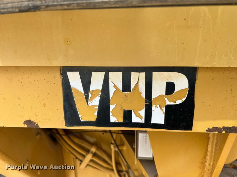 image for item NA9245 2002 Caterpillar 140H motor grader