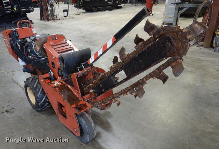 image for item NF9263 2011 Ditch Witch RT24  trencher