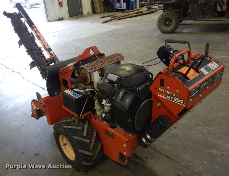 image for item NF9263 2011 Ditch Witch RT24  trencher