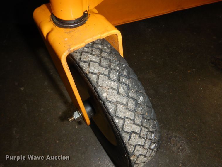 image for item NF9265 (2) push lawn mowers