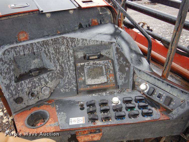 image for item NF9266 2013 Ditch Witch AT30  directional boring unit