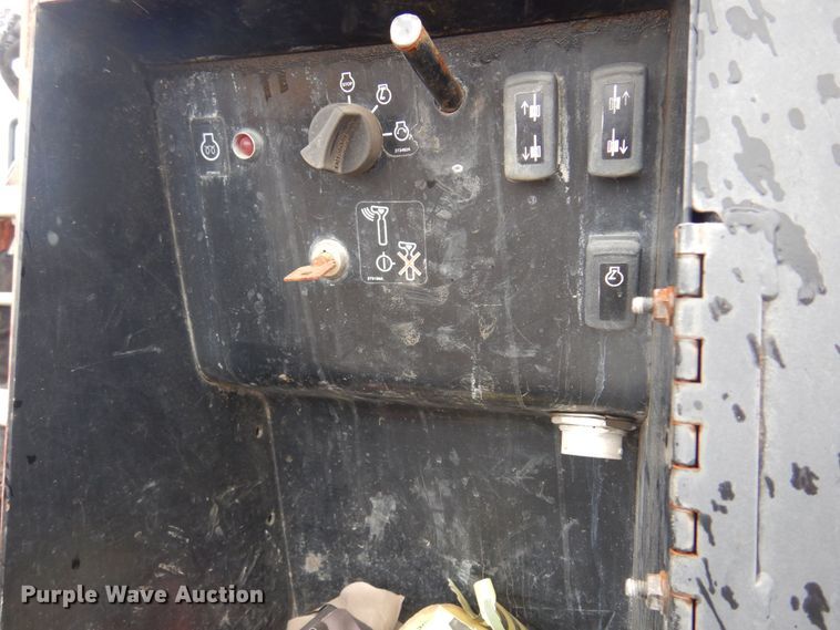 image for item NF9266 2013 Ditch Witch AT30  directional boring unit