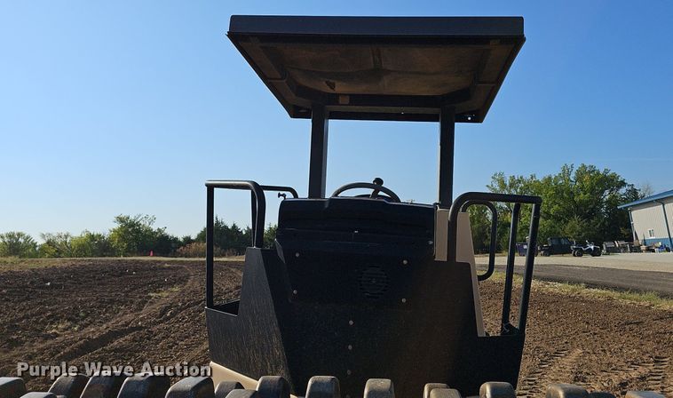 image for item NJ9808 2007 Dynapac CA152PD  single drum roller