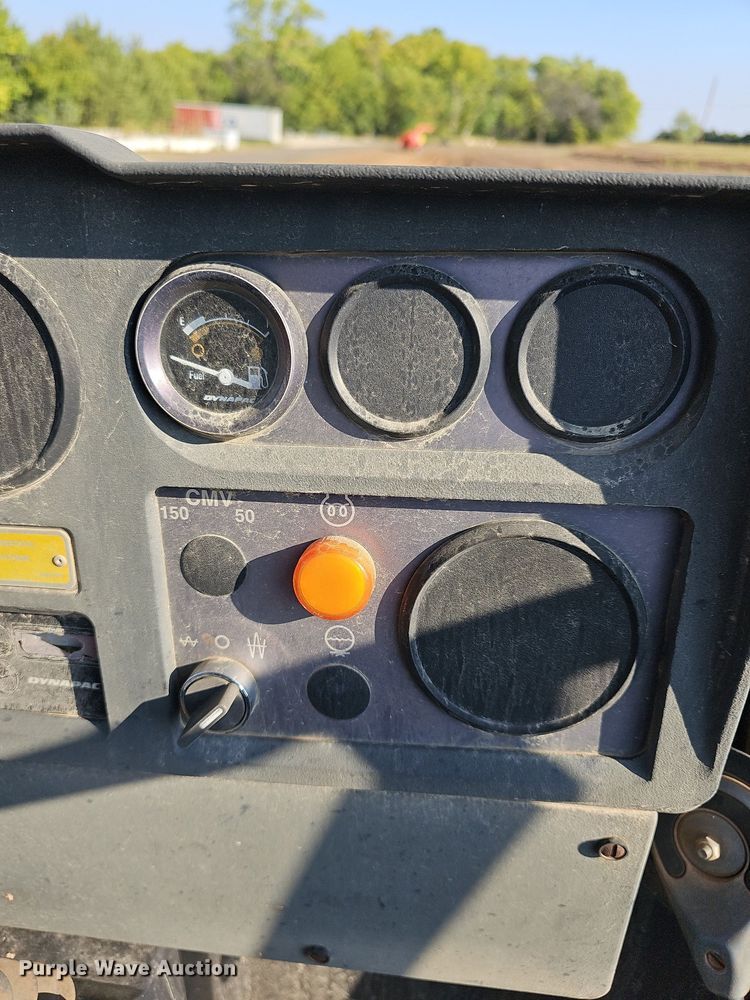 image for item NJ9808 2007 Dynapac CA152PD  single drum roller