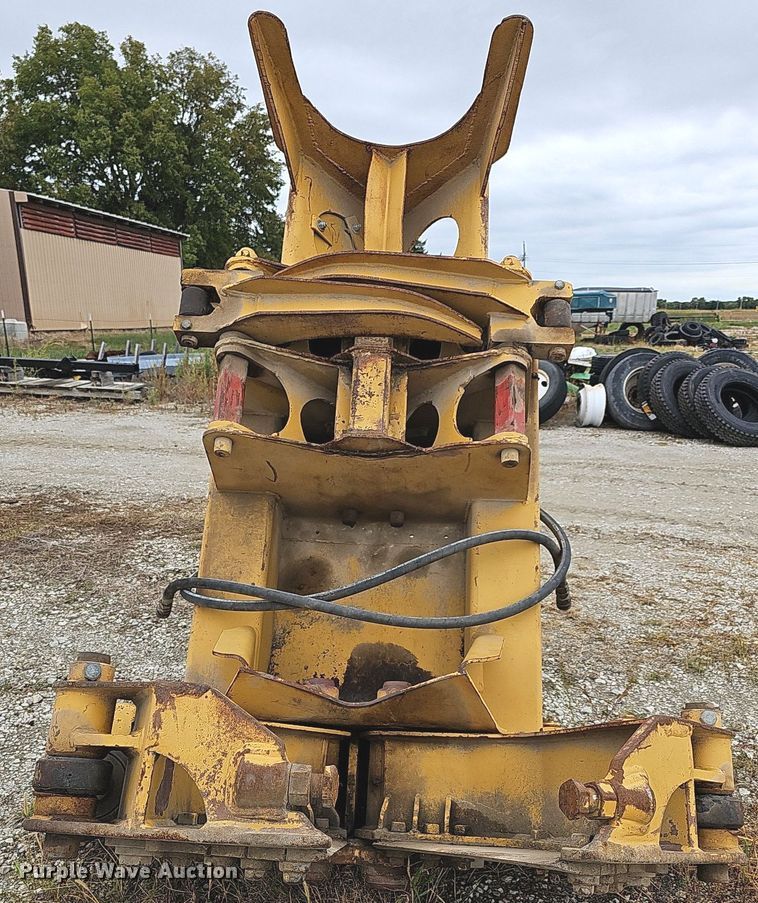 image for item NJ9815 Excavator tree shear