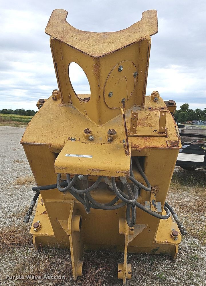 image for item NJ9815 Excavator tree shear