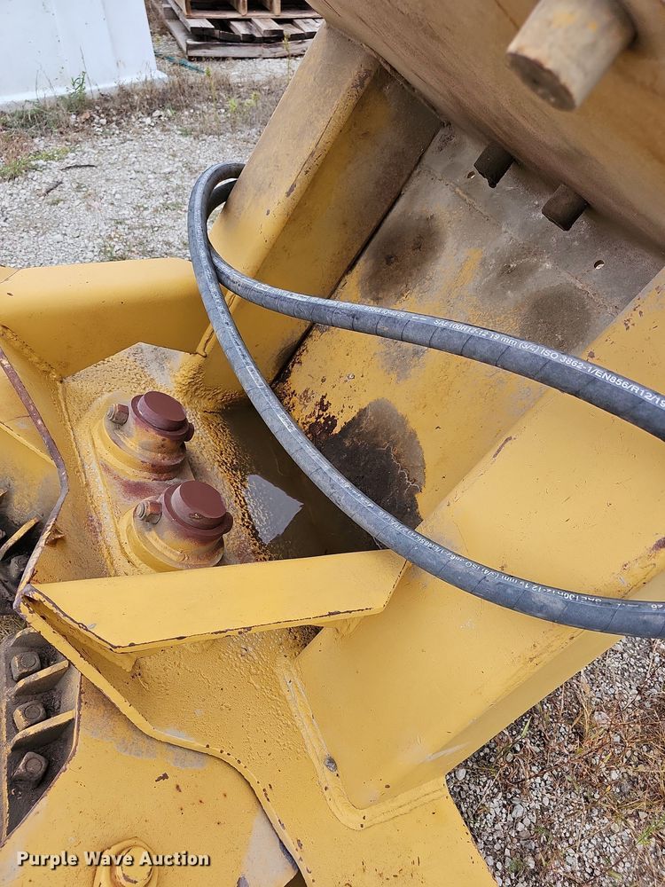 image for item NJ9815 Excavator tree shear