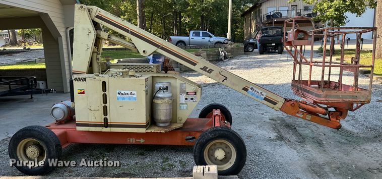 image for item NO9250 1990 JLG 40HA  boom lift