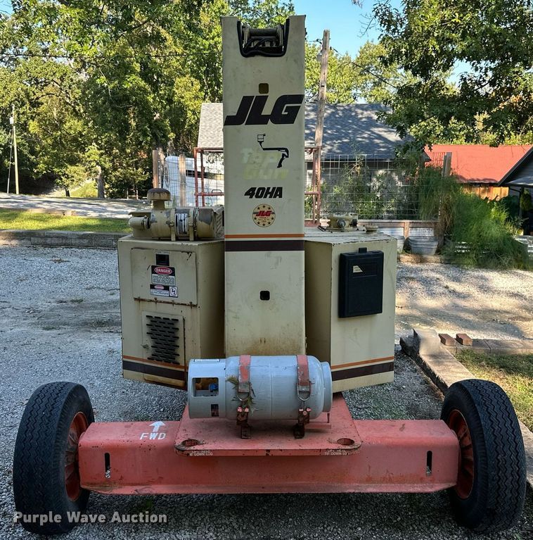 image for item NO9250 1990 JLG 40HA  boom lift