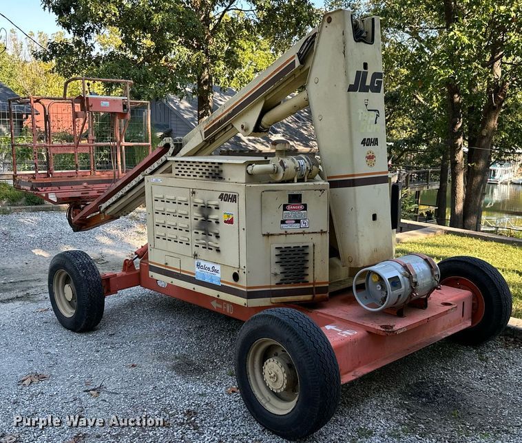image for item NO9250 1990 JLG 40HA  boom lift
