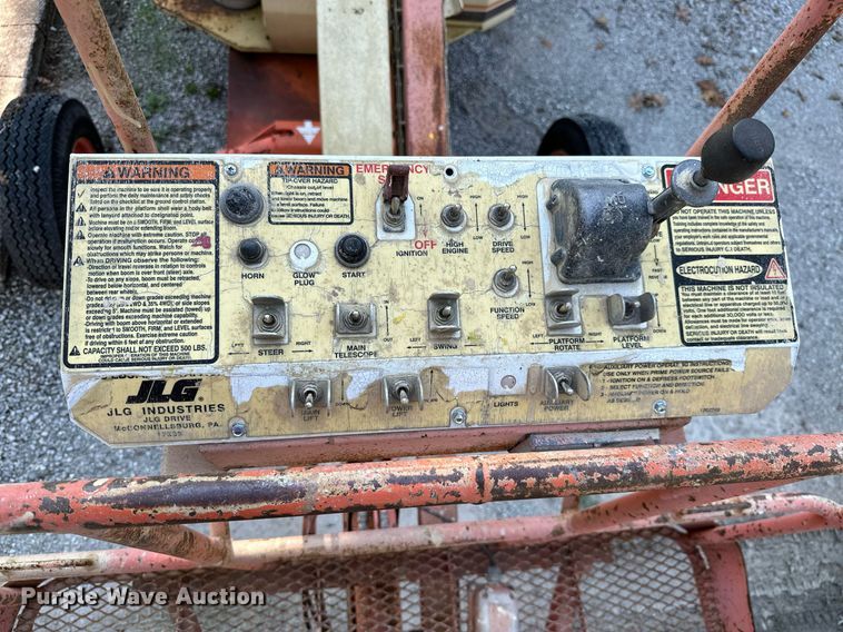 image for item NO9250 1990 JLG 40HA  boom lift