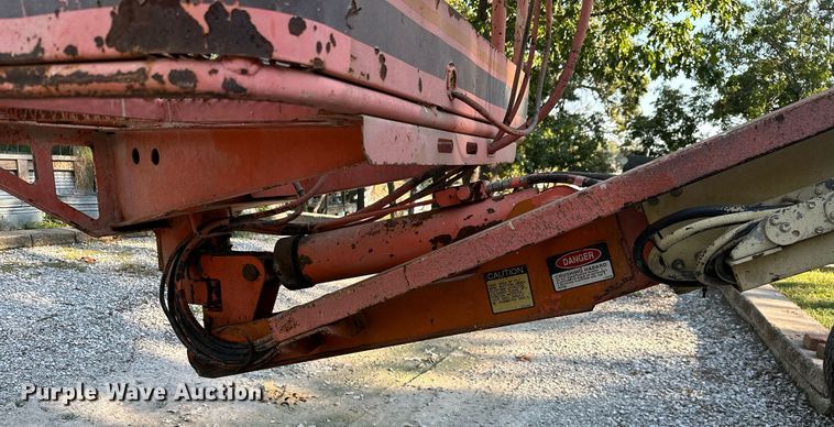 image for item NO9250 1990 JLG 40HA  boom lift