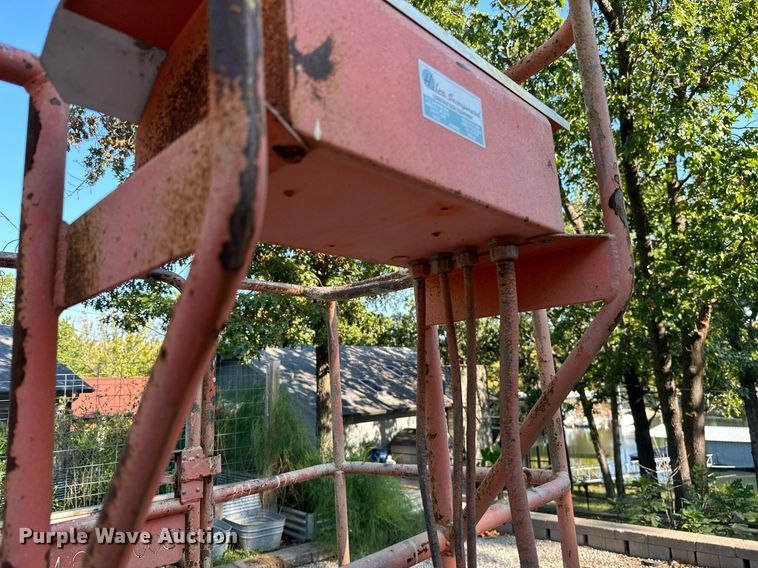 image for item NO9250 1990 JLG 40HA  boom lift