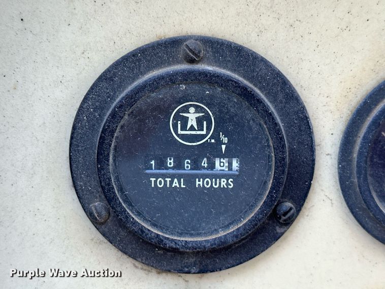 image for item NO9250 1990 JLG 40HA  boom lift