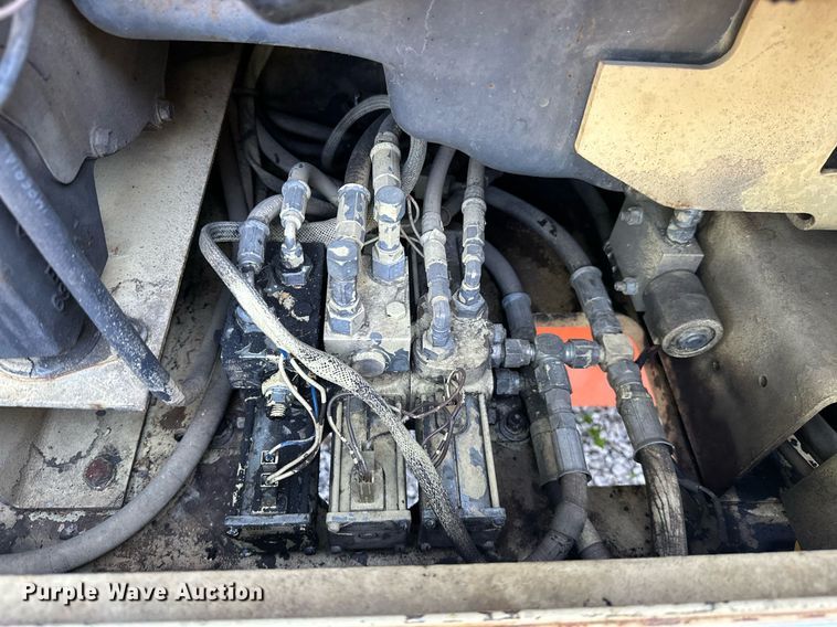 image for item NO9250 1990 JLG 40HA  boom lift