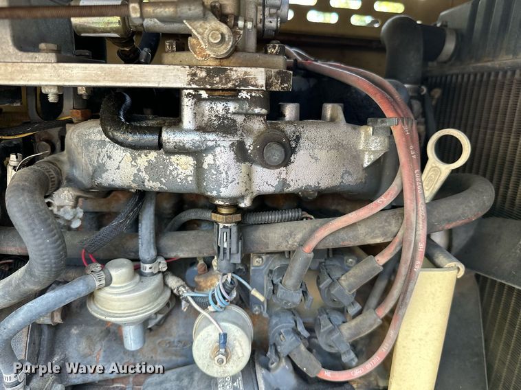 image for item NO9250 1990 JLG 40HA  boom lift