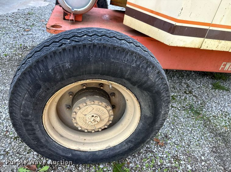 image for item NO9250 1990 JLG 40HA  boom lift