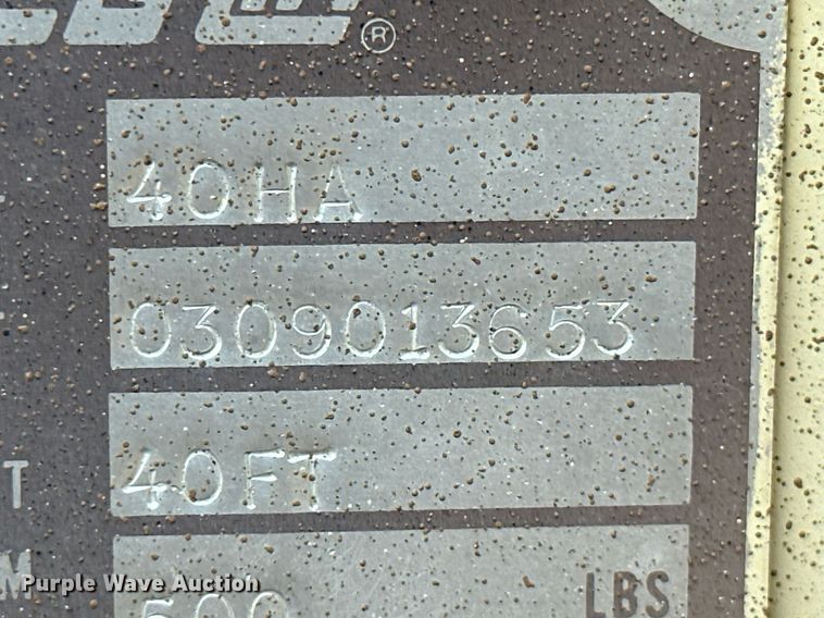 image for item NO9250 1990 JLG 40HA  boom lift