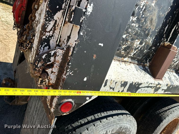 image for item NP9644 1983 Ford LN800  dump truck