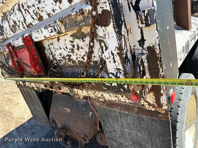 image for item NP9644 1983 Ford LN800  dump truck