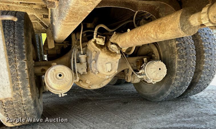 image for item NP9644 1983 Ford LN800  dump truck