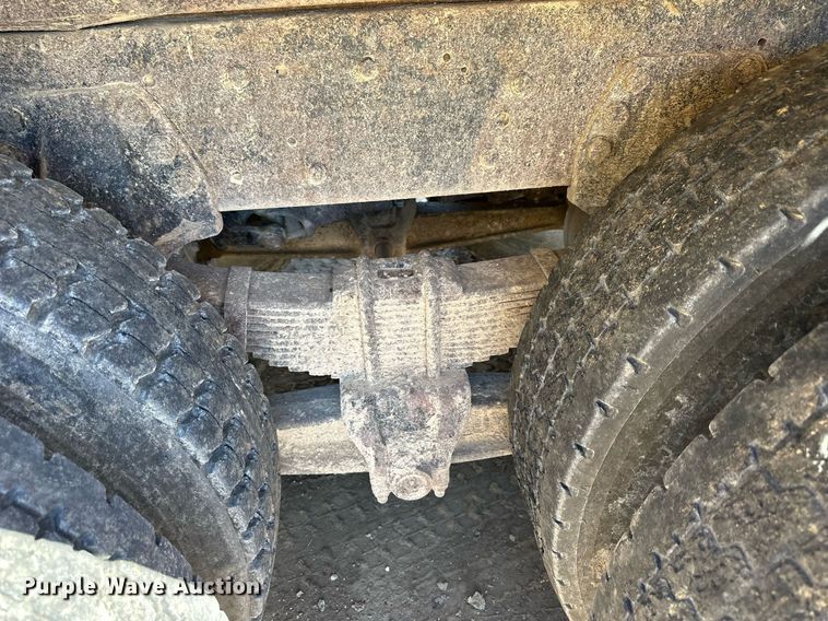 image for item NP9644 1983 Ford LN800  dump truck