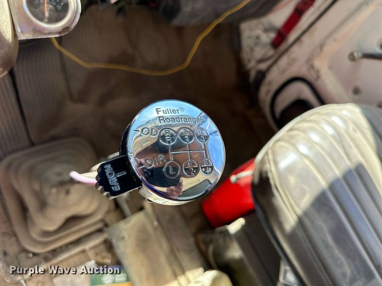 image for item NP9644 1983 Ford LN800  dump truck