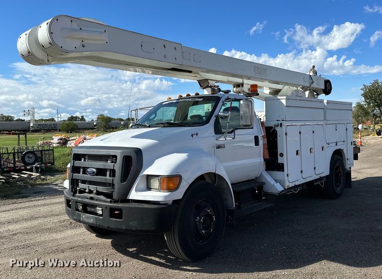 image for item NP9659 2006 Ford F750 Super Duty  bucket truck