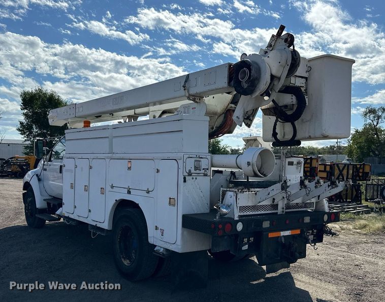 image for item NP9659 2006 Ford F750 Super Duty  bucket truck
