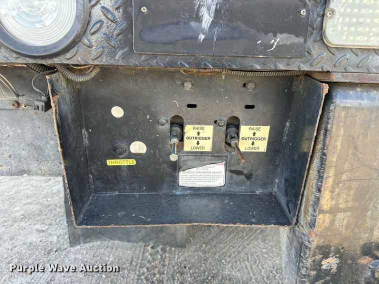 image for item NP9659 2006 Ford F750 Super Duty  bucket truck