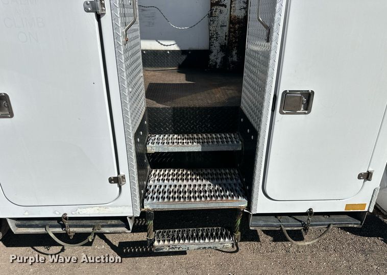 image for item NP9659 2006 Ford F750 Super Duty  bucket truck