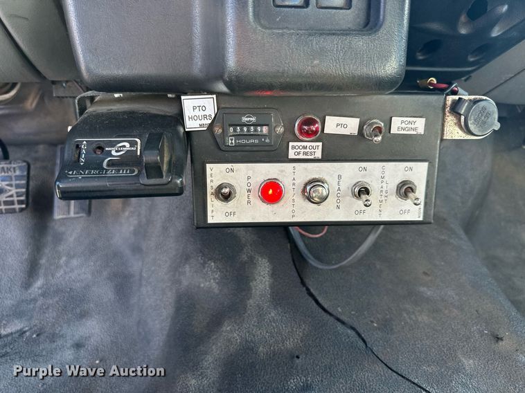 image for item NP9659 2006 Ford F750 Super Duty  bucket truck