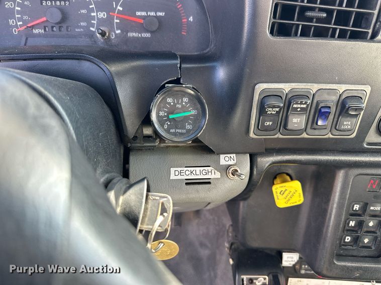 image for item NP9659 2006 Ford F750 Super Duty  bucket truck