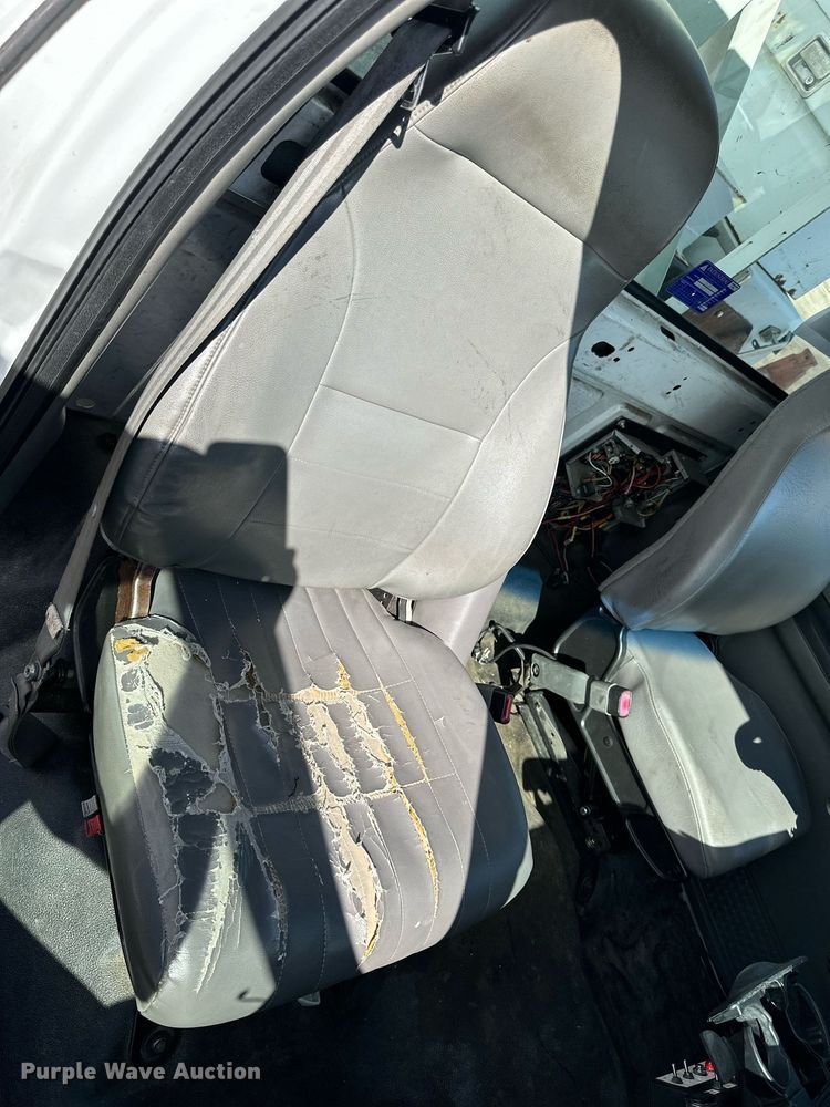 image for item NP9659 2006 Ford F750 Super Duty  bucket truck